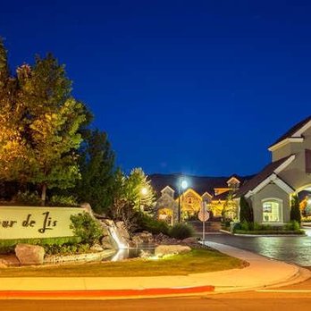 Fleur Delis Luxury Townhomes - Fleur De Lis front entrance - Apartments Near Me - Reno, Nevada Fleur Delis Luxury Townhomes - Fleur De Lis front entrance - Apartments Near Me - Reno, Nevada