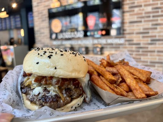 La Birra Bar (Burgers) - Wynwood by null