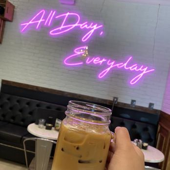 Crema Gourmet  - Breakfast & Brunch Near Me - Davie, Florida