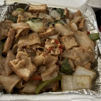 Pad Thai Cafe - 23 - Drunken Noodle (Pad Kee Mao) - Thai Near Me - Glendale, Arizona
