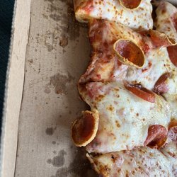 Baby Jakes Pizza - Crust of gluten free pizza find