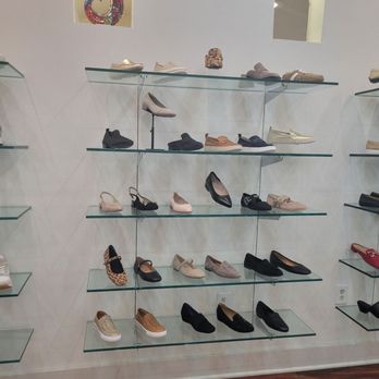 Shoooz on Park Ave - Shoes - Shoe Stores Near Me - Winter Park, Florida Shoooz on Park Ave - Shoes - Shoe Stores Near Me - Winter Park, Florida