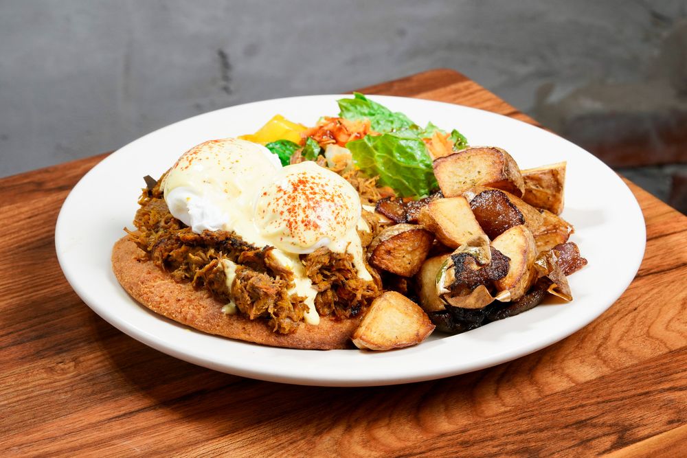 Food from Mis Raices Restaurant & Bakery