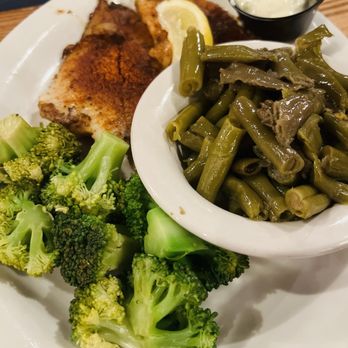 Cracker Barrel Old Country Store - Spicy Catfish - Southern Near Me - Nashville, Tennessee Cracker Barrel Old Country Store - Spicy Catfish - Southern Near Me - Nashville, Tennessee