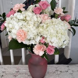 Floral Designs By Lisa - White hydrangea pink spray rose flower arrangement boise idaho florist