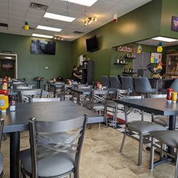 Wild Chicken Grill - Inside