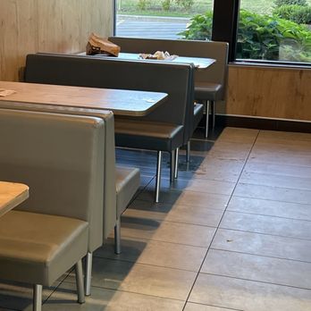 McDonald's - Messy dining area - Fast Food Near Me - Woodridge, Illinois McDonald's - Messy dining area - Fast Food Near Me - Woodridge, Illinois