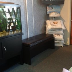 Acute Care Chiropractic Clinic - Small but cozy waiting room never a long wait!