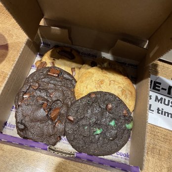 Insomnia Cookies - Desserts Near Me - Austin, Texas