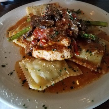 Cook and Shaker - Spinach Raviolis with chicken, mushrooms and San Marzano tomatoes - Comfort Food Near Me - Philadelphia, Pennsylvania