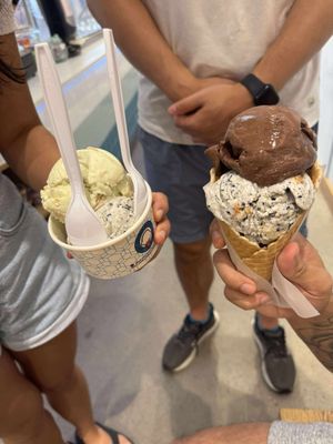 Sarah's Handmade Ice Cream River Road by null
