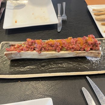 Moreno Major 17 - Bone marrow and tartar - Tapas Bars Near Me - Sitges, B Moreno Major 17 - Bone marrow and tartar - Tapas Bars Near Me - Sitges, B