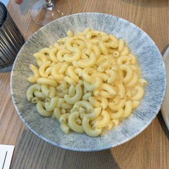 Ellie Bird - Mac n cheese - Cocktail Bars Near Me - Falls Church, Virginia