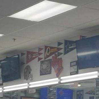 Carlos Barber Shop 2 - Barbers Near Me - Riverside, California
