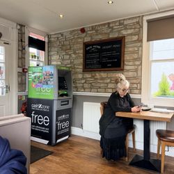 Dee Side Bistro Cafe - Entry