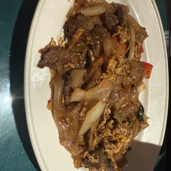Hug Baan Thai - N5. Drunken Noodle - Thai Near Me - Sterling Heights, Michigan