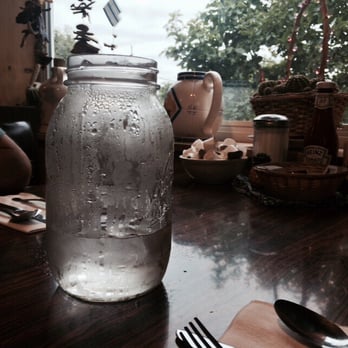 Duncan House Diner - Nice cool jar of wTer at your table - Diners Near Me - Homer, Alaska