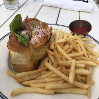 Harbor House - Maine Lobster Roll - Seafood Near Me - Milwaukee, Wisconsin Harbor House - Maine Lobster Roll - Seafood Near Me - Milwaukee, Wisconsin