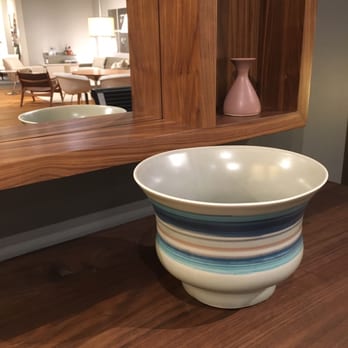 Room & Board Store & Outlet - Furniture Stores Near Me - Oak Brook, Illinois