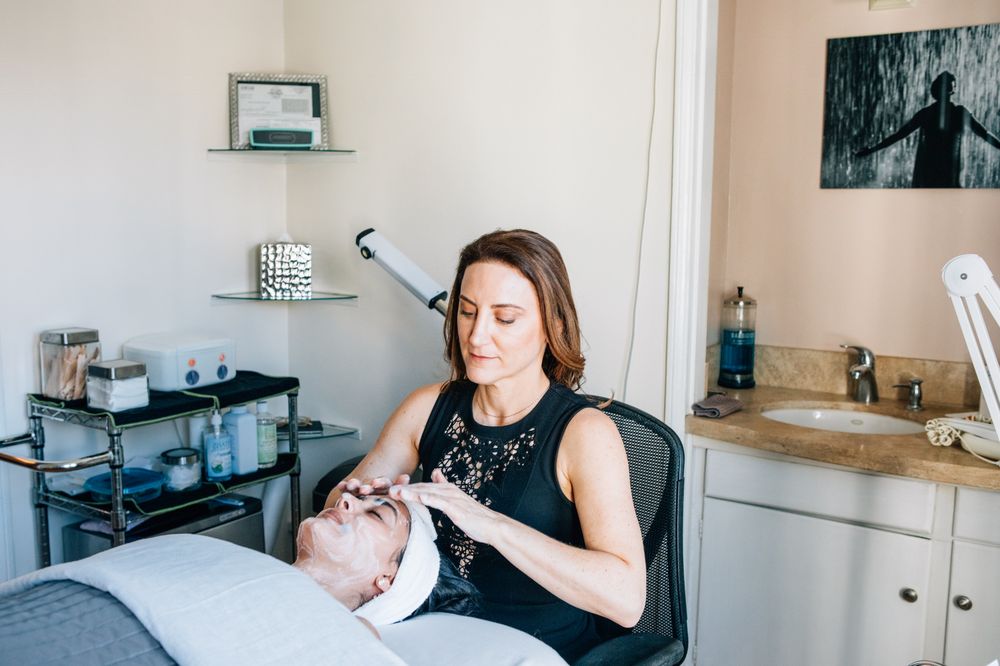 Facial Fitness By Jaclyn Logo