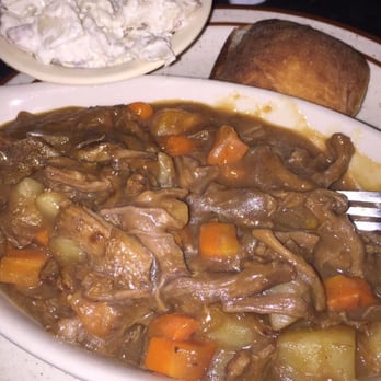 El Bait Shop - Pot Roast! - Bars Near Me - Des Moines, Iowa