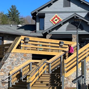 Smokey Mountains Host Visitor Information Center - Building with restrooms - Visitor Centers Near Me - Franklin, North Carolina Smokey Mountains Host Visitor Information Center - Building with restrooms - Visitor Centers Near Me - Franklin, North Carolina