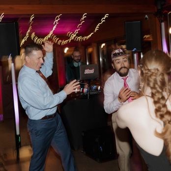 Shane In Flux - @wildromancephoto took incredible pictures of Kendra and Tyson's wedding - DJs Near Me Shane In Flux - @wildromancephoto took incredible pictures of Kendra and Tyson's wedding - DJs Near Me