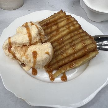 Frank's Restaurant & Bar - 14 layer (though I only counted 10?) vanilla caramel cake. Delicious!!! - Seafood Near Me - Pawleys Island, South Carolina Frank's Restaurant & Bar - 14 layer (though I only counted 10?) vanilla caramel cake. Delicious!!! - Seafood Near Me - Pawleys Island, South Carolina