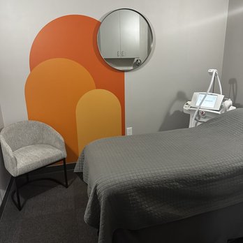 medspa810 - Treatment Room - Medical Spas Near Me - Louisville, Kentucky medspa810 - Treatment Room - Medical Spas Near Me - Louisville, Kentucky