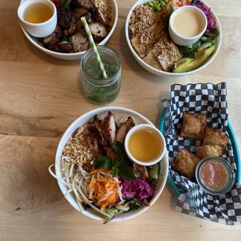 Le Petit Sao - Bun Cha , Bun bowl with grilled Tofu,Bun bowl with grilled chicken , Fried raviolis with chicken and coriander - Vietnamese Near Me - Montreal, Quebec Le Petit Sao - Bun Cha , Bun bowl with grilled Tofu,Bun bowl with grilled chicken , Fried raviolis with chicken and coriander - Vietnamese Near Me - Montreal, Quebec