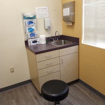 CareNow - Exam room.is spartan, but has sufficient equipment for a basic exam. Other equipment can be wheeled in or you go down the hall for X-rays. - Urgent Care Near Me - Plano, Texas CareNow - Exam room.is spartan, but has sufficient equipment for a basic exam. Other equipment can be wheeled in or you go down the hall for X-rays. - Urgent Care Near Me - Plano, Texas