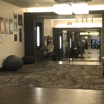 DoubleTree by Hilton Hotel Reading - Spacious hallways with artwork adorned walls - Hotels Near Me - Reading, Pennsylvania