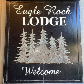 Eagle Rock Lodge - Bed & Breakfast Near Me - Vida, Oregon