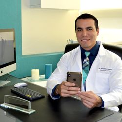 Plastiks - Dr. Rafael Camberos Solis is a board-certified plastic surgeon offering world-class plastic surgery in Tijuana, Mexico.