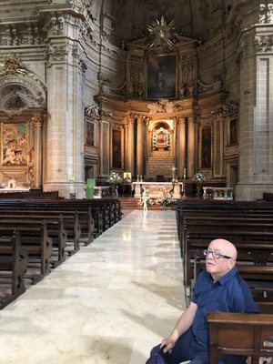 Basilica Nuestra Señora del Coro by null