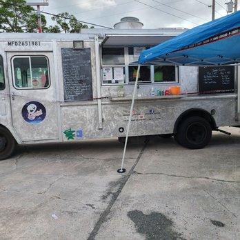 Hook'em Up Seafood & More - a food truck - Seafood Near Me Hook'em Up Seafood & More - a food truck - Seafood Near Me
