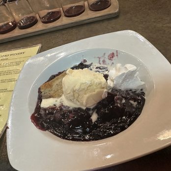 Whispering Oaks Winery - Ask for the blueberry cobbler in case you don't see it on the menu. - Wineries Near Me - Oxford, Florida Whispering Oaks Winery - Ask for the blueberry cobbler in case you don't see it on the menu. - Wineries Near Me - Oxford, Florida