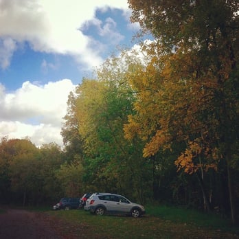 Springfield Oaks County Park - This has to be the most lovely "parking lot" anywhere. - Golf Near Me - Davisburg, Michigan
