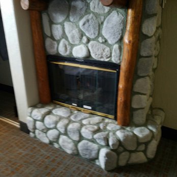 Holiday Inn The Lodge at Big Bear Lake - Cute fire place - Big Bear, CA