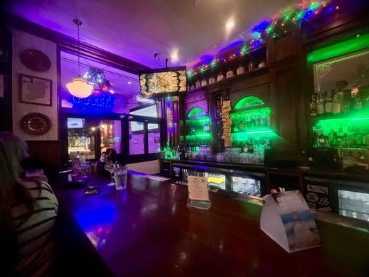 Maginns Pub by null