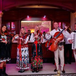 Katarzyna Kamuda-RE/MAX 100