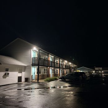Freebird Motor Lodge - Hotels Near Me - Yarmouth, Massachusetts