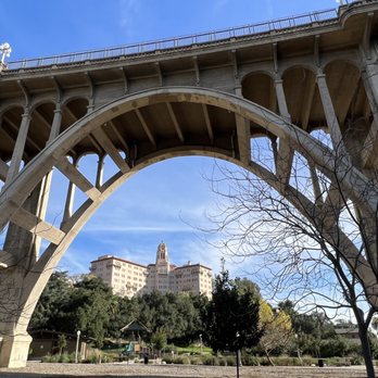 Desiderio Neighborhood Park - Under the bridge - Parks Near Me - Pasadena, California