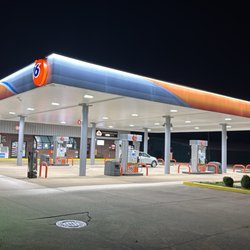 Phillips 66 - 76 (Phillips 66 brand) gas station