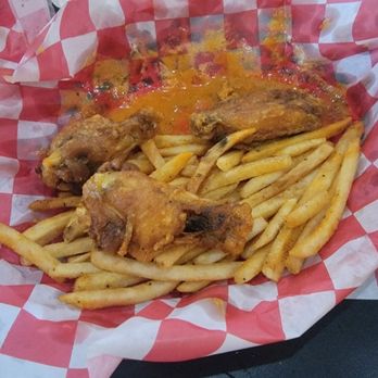 Flavors Wings N Daiquiris - My associate's 5pc wings & fries. She only ate 2! The fries had too much seasoning as well. - Chicken Wings Near Me - Arlington, Texas Flavors Wings N Daiquiris - My associate's 5pc wings & fries. She only ate 2! The fries had too much seasoning as well. - Chicken Wings Near Me - Arlington, Texas