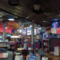 Willie's Grill & Icehouse