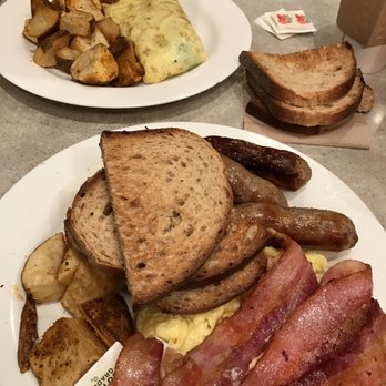 The Paramount - Breakfast & Brunch Near Me - Boston, Massachusetts The Paramount - Breakfast & Brunch Near Me - Boston, Massachusetts