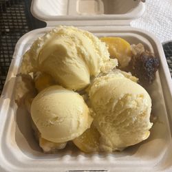 Circle M  BBQ - Peach cobbler w/ vanilla ice cream