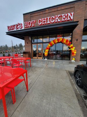 Dave's Hot Chicken by null