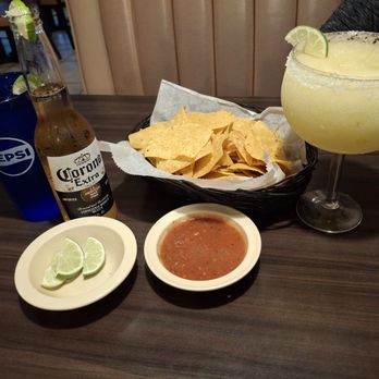El Nopal - Mexican Near Me - Valley Park, Missouri El Nopal - Mexican Near Me - Valley Park, Missouri